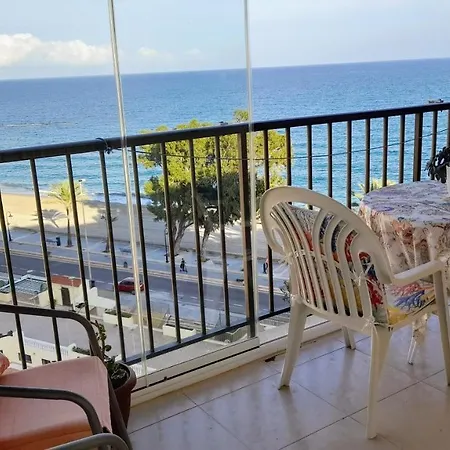 Apartamanto Frente Al Mar, Un Con Dos Camas, Mas Otra Cama Abatible En El Salon Apartment Benicassim