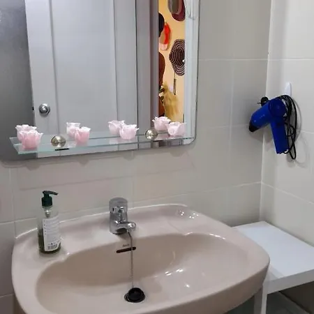 Apartamanto Frente Al Mar, Un Con Dos Camas, Mas Otra Cama Abatible En El Salon Apartment Benicassim
