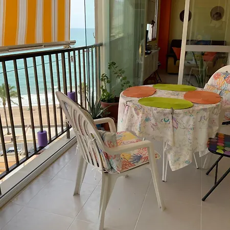 Apartment Apartamanto Frente Al Mar, Un Con Dos Camas, Mas Otra Cama Abatible En El Salon Benicassim