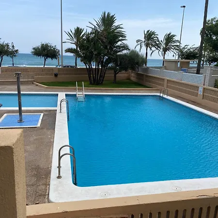 Apartamanto Frente Al Mar, Un Con Dos Camas, Mas Otra Cama Abatible En El Salon Apartment Benicassim